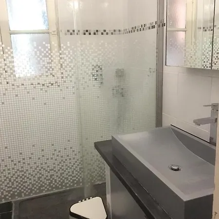 With 3 Bedrooms In With Wonderful City View Balcony And Wifi Apartment *