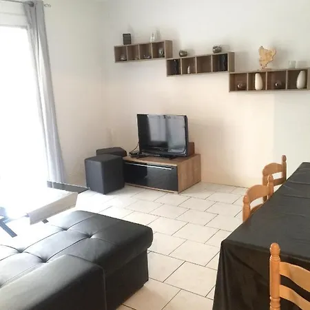 アパート With 3 Bedrooms In With Wonderful City View Balcony And Wifi